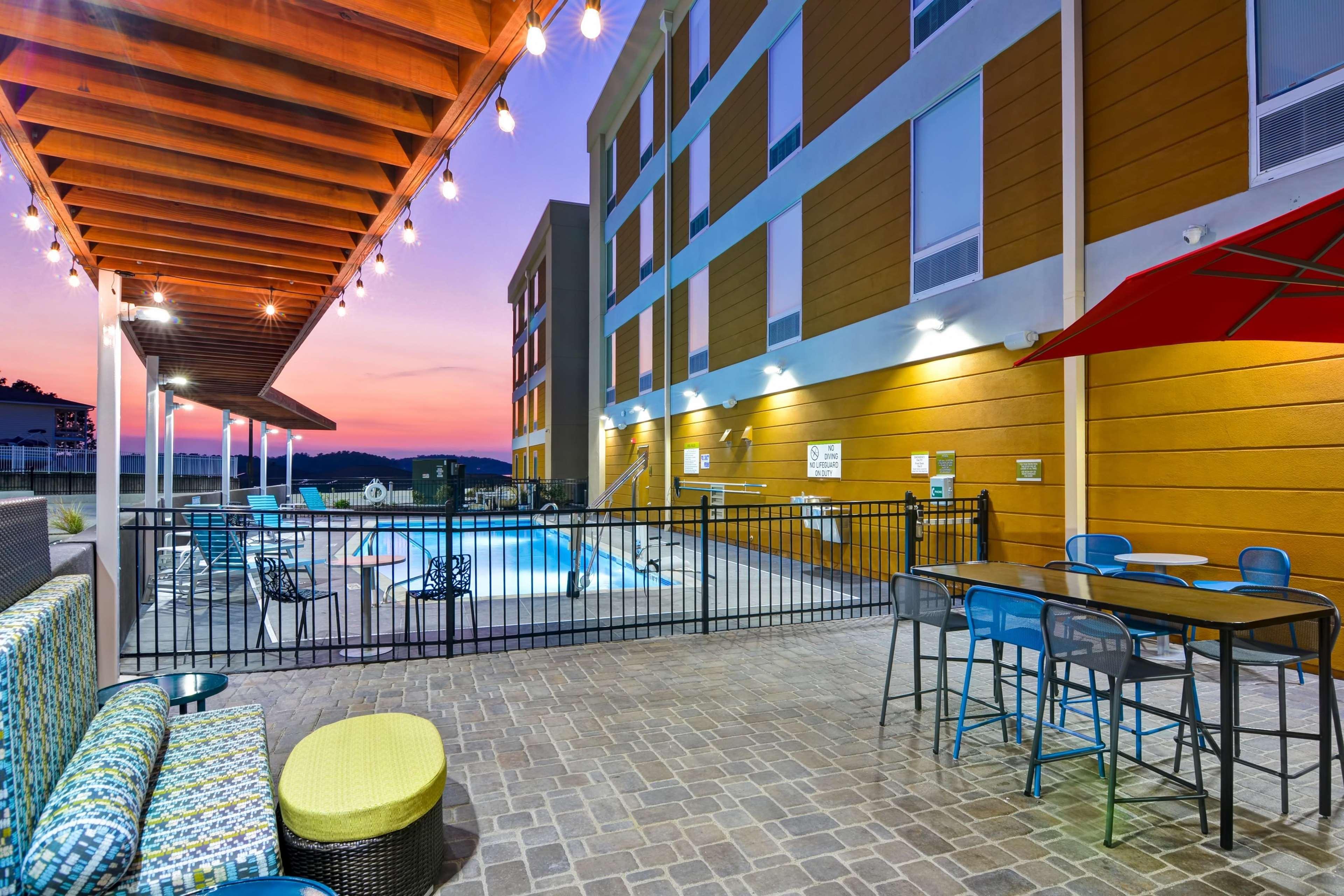 Home2 Suites By Hilton Hot Springs Buitenkant foto